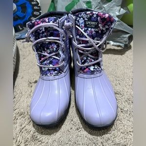 Sperry duck boots, kids size 3, only worn once.